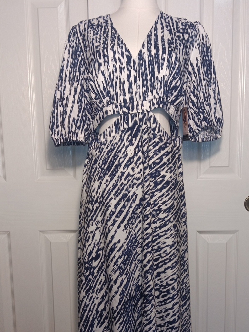 NWT. Sofia Blue & White Abstract V-Neck Midi Dress with Side Cutouts - Picture 2 of 14